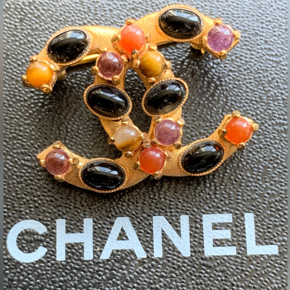 CHANEL Very RARE Raised Gem Stones Black Pink Orange Purple Yellow CC Brooch Pin